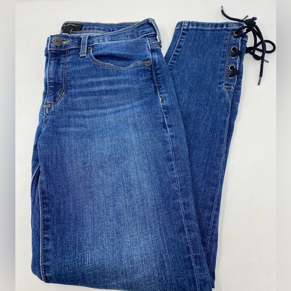 Banana Republic Denim - Women’s Banana Republic Skinny Jeans with Lace up Detail Size 26/2